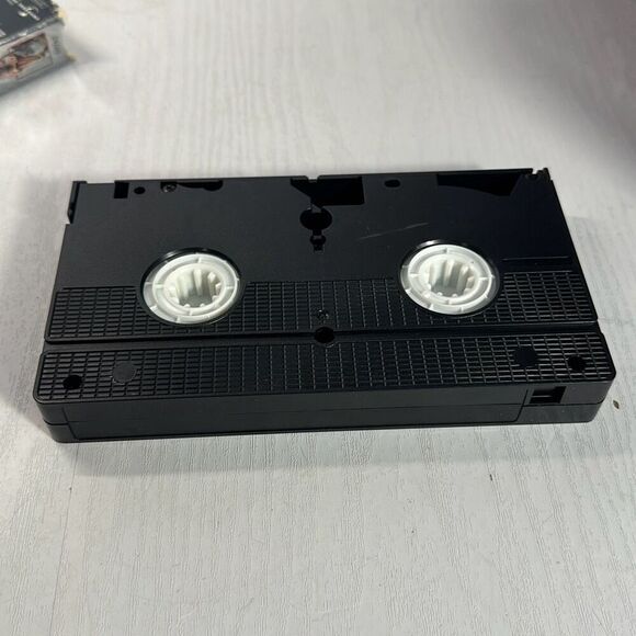 Jurassic Park III VHS Movie 2001 Universal Studios PG13 - Picture 5 of 5